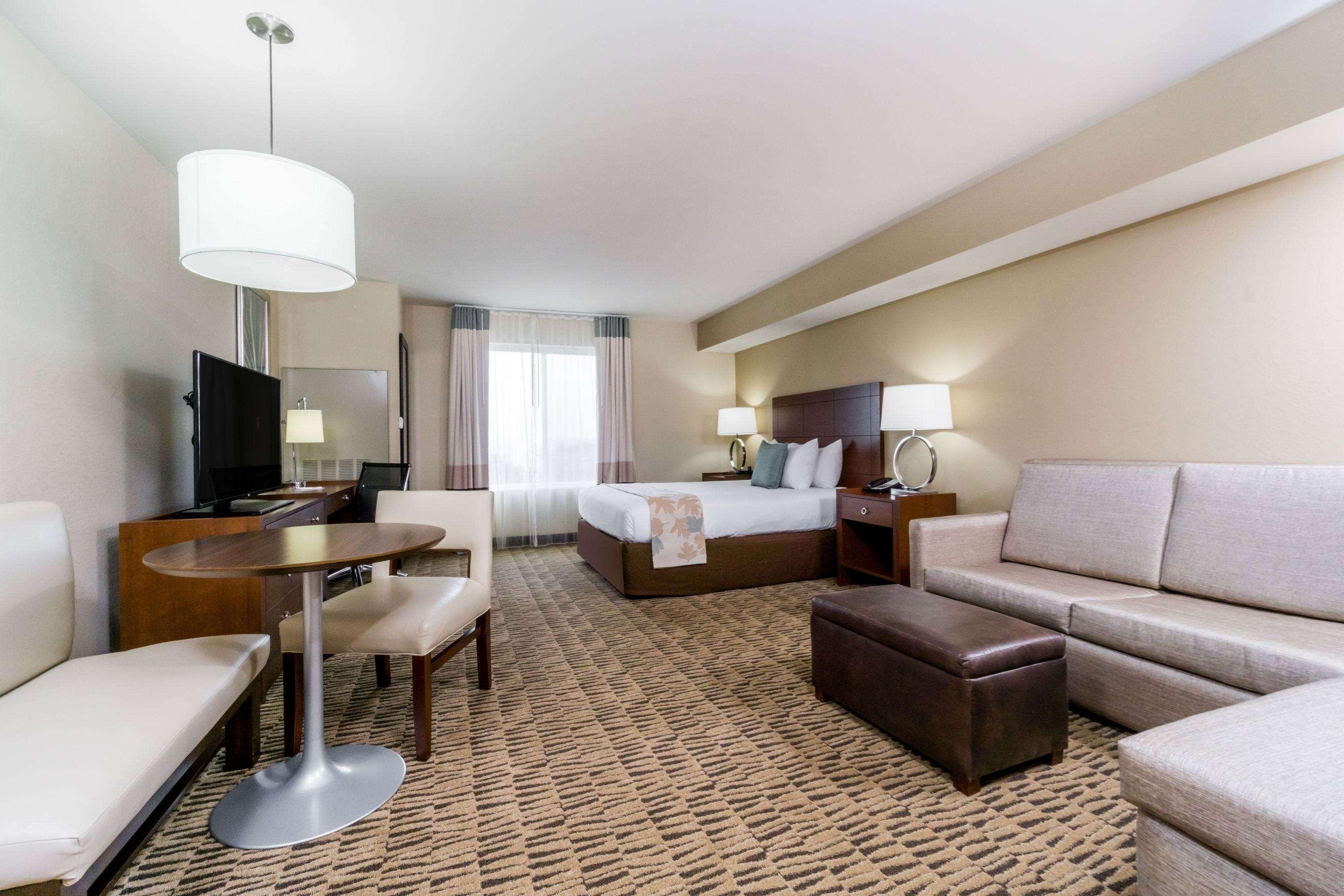 Hawthorn Suites By Wyndham Wheeling At The Highlands Triadelphia Bagian luar foto