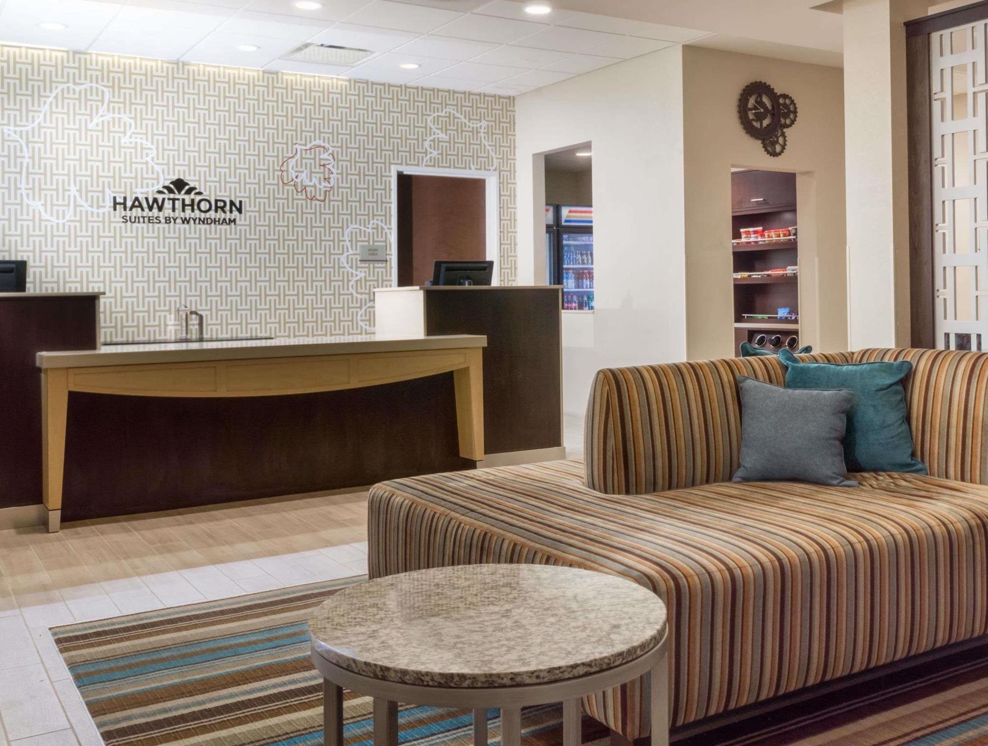 Hawthorn Suites By Wyndham Wheeling At The Highlands Triadelphia Bagian luar foto