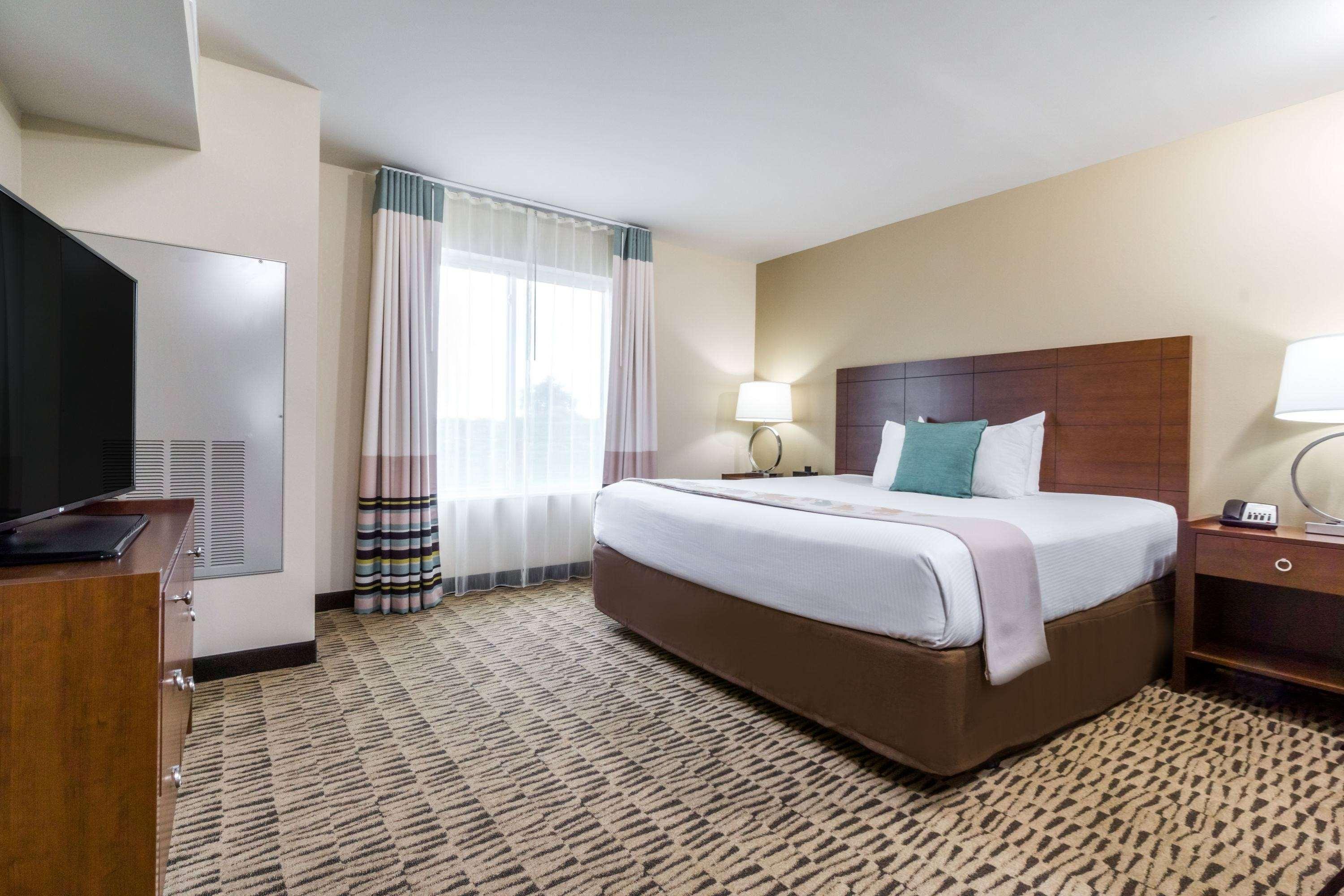 Hawthorn Suites By Wyndham Wheeling At The Highlands Triadelphia Bagian luar foto