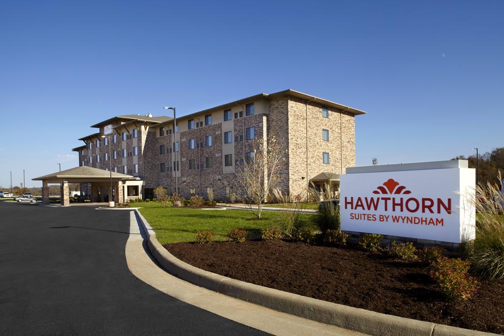 Hawthorn Suites By Wyndham Wheeling At The Highlands Triadelphia Bagian luar foto