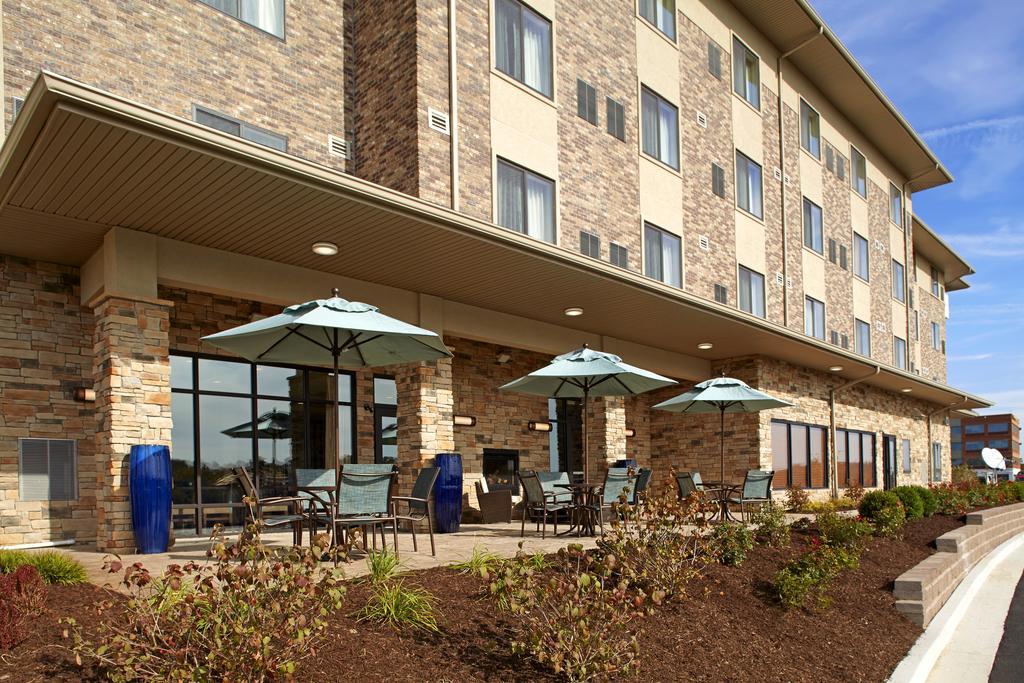Hawthorn Suites By Wyndham Wheeling At The Highlands Triadelphia Bagian luar foto